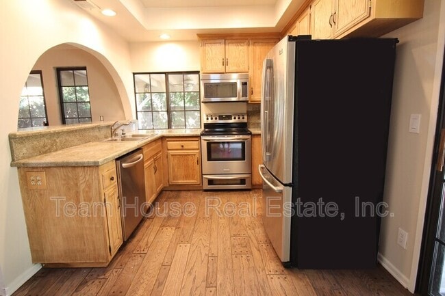 Building Photo - 25433 Plaza Escovar