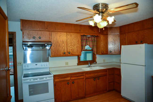 Kitchen. - 1060 21st Ave SE