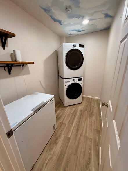 Building Photo - 942 Ruby Dr