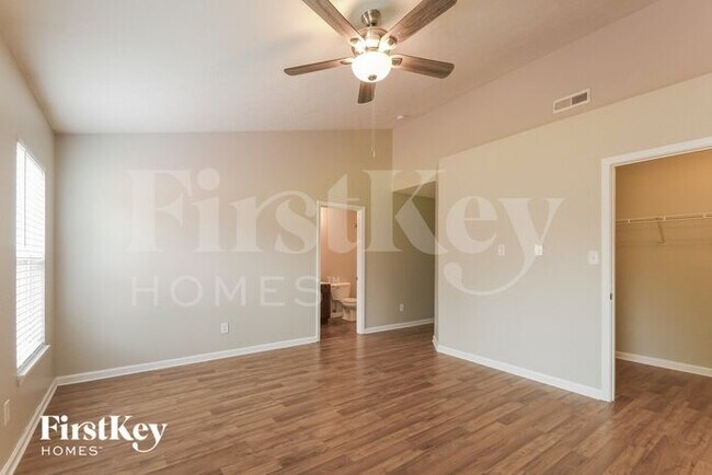 Building Photo - 13365 Kimberlite Dr