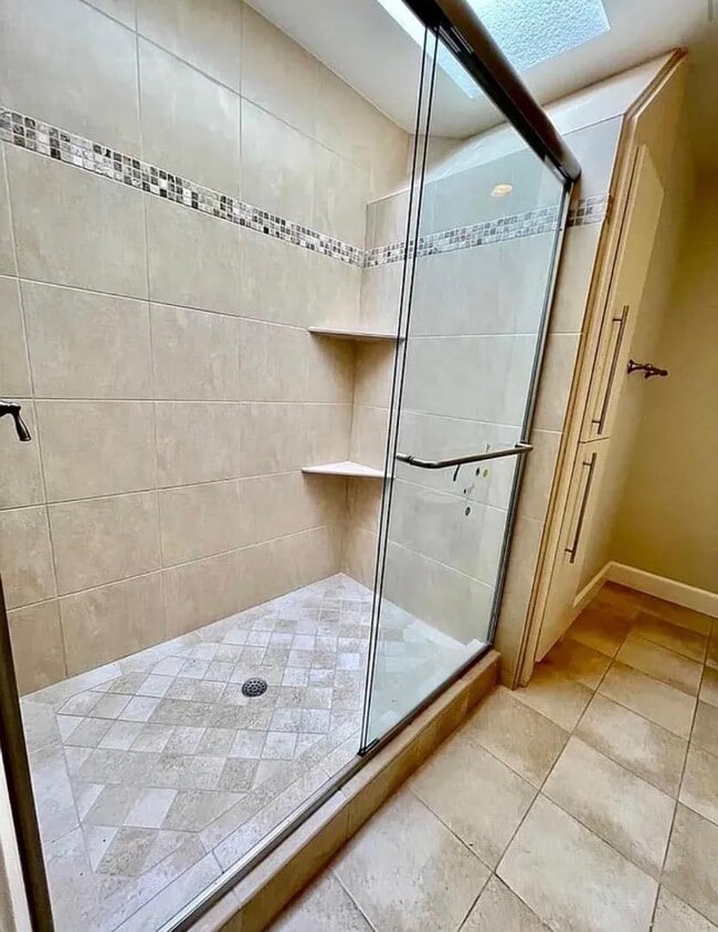 Building Photo - 959 La Mesa Terrace