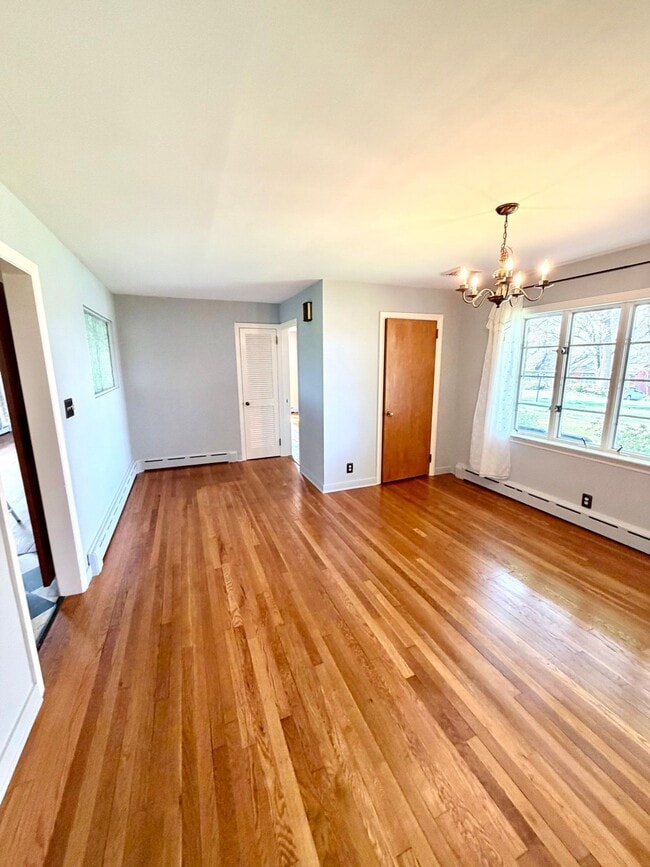 Building Photo - 376 Arbor Rd