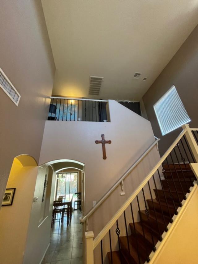 Building Photo - 2732 E Canyon Creek Dr
