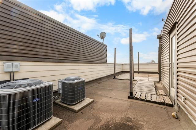 Building Photo - 4111 Newton Ave