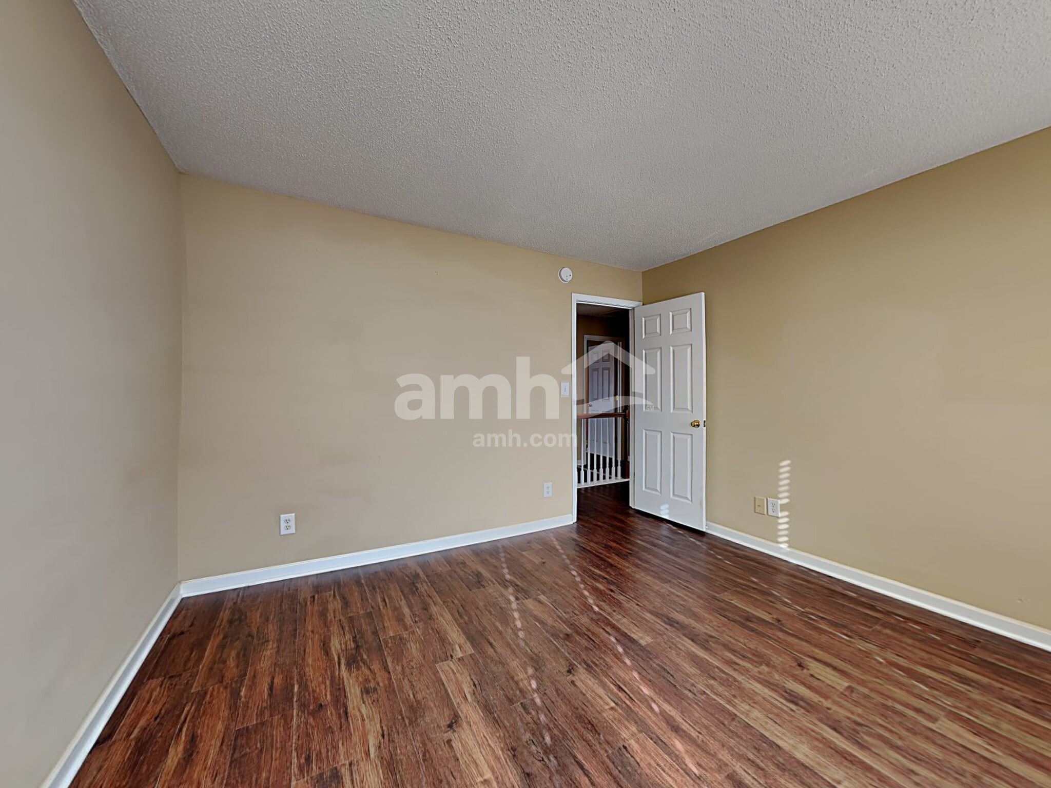 Building Photo - 539 Rockbridge Dr