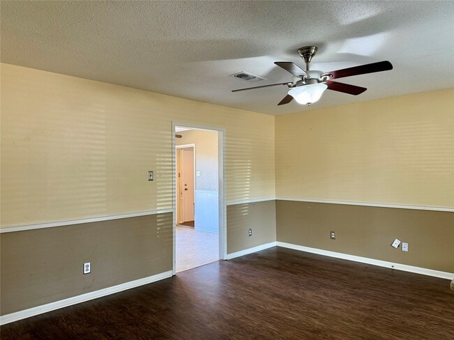 Building Photo - 1501 Stacey St