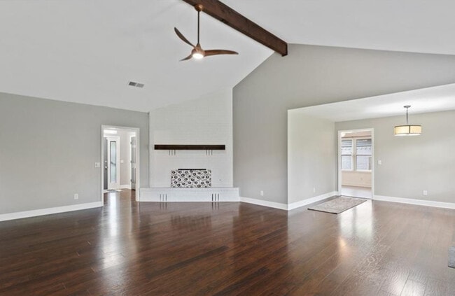 Building Photo - 2714 W Fir St