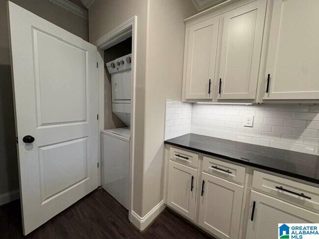 Building Photo - 4401 Lennox Pl