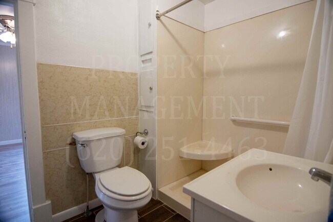 Building Photo - 1 Bedroom Rental in Cherryvale, KS