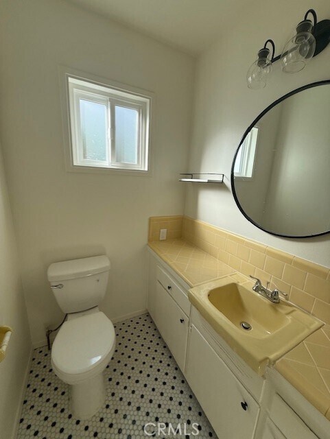 Building Photo - 2707 Locksley Pl