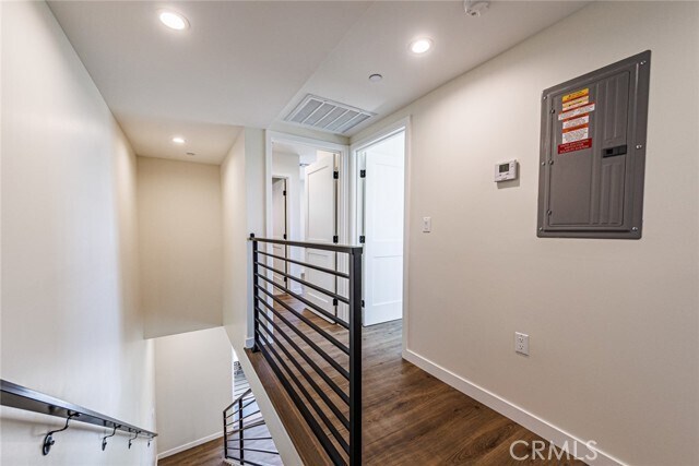 Building Photo - 1859 1/2 S Crenshaw Blvd