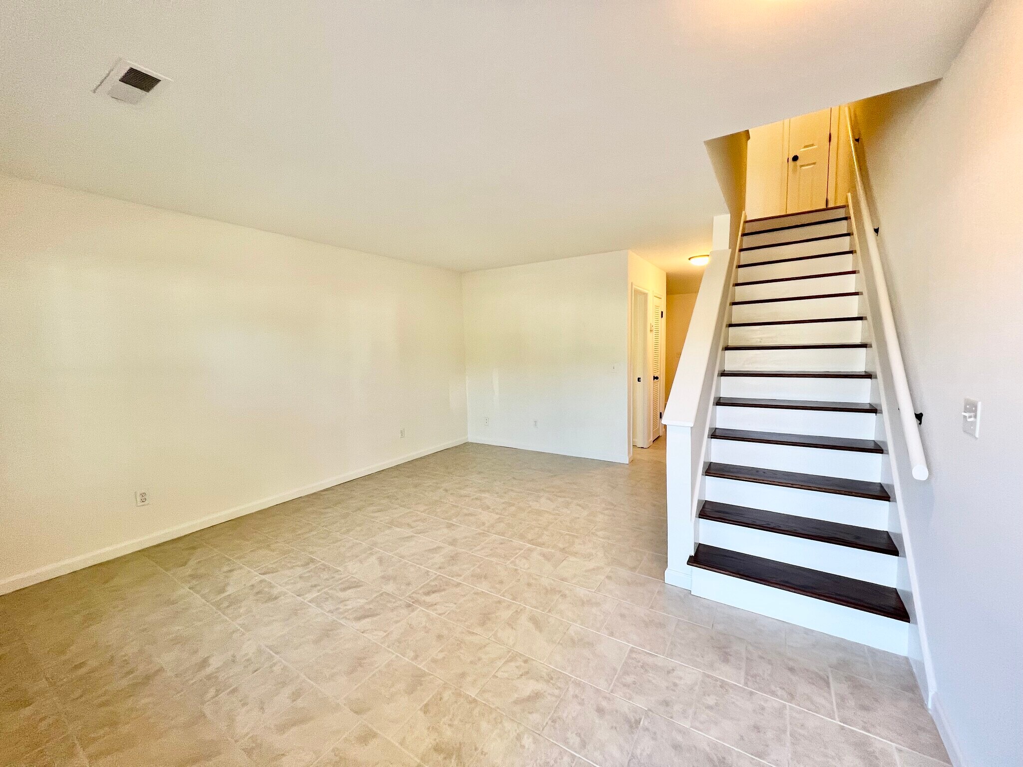Living Room / Entry - 272 Fleming Rd