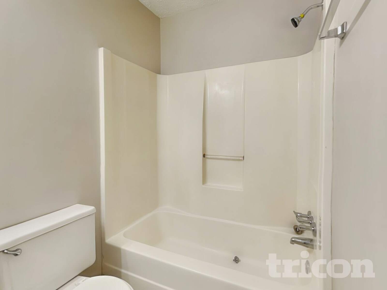 Building Photo - 1330 Ling Dr