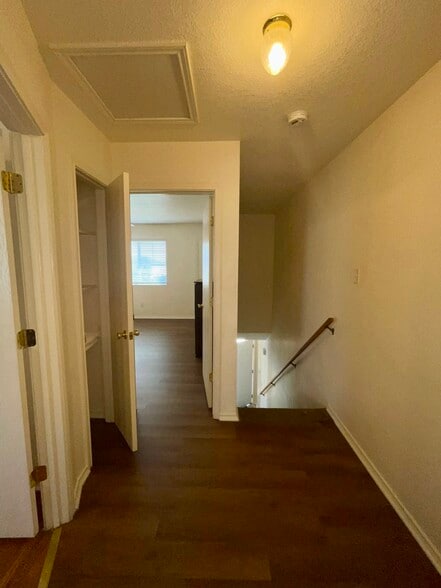 Hallway 2 - 4104 Terri Linn