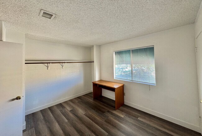 Building Photo - Condo with Garage Attached for rent!