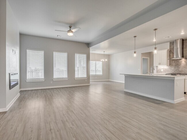 Building Photo - Beautiful New Construction Home in Edmond