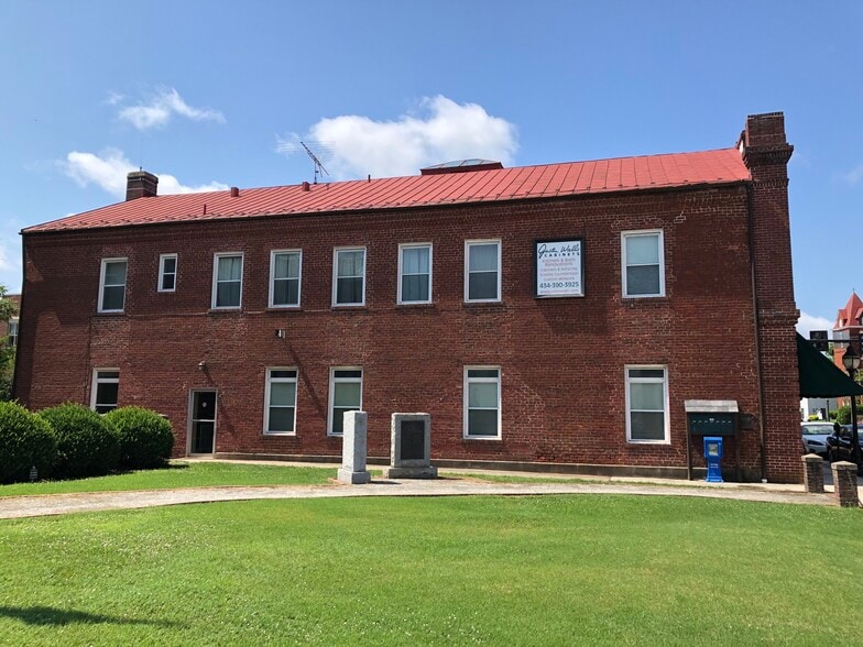 Building Photo - 118 N Main St