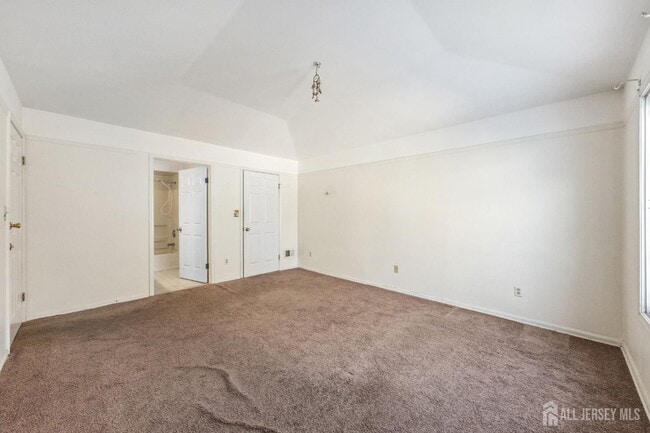 Building Photo - 1036 Waterford Dr