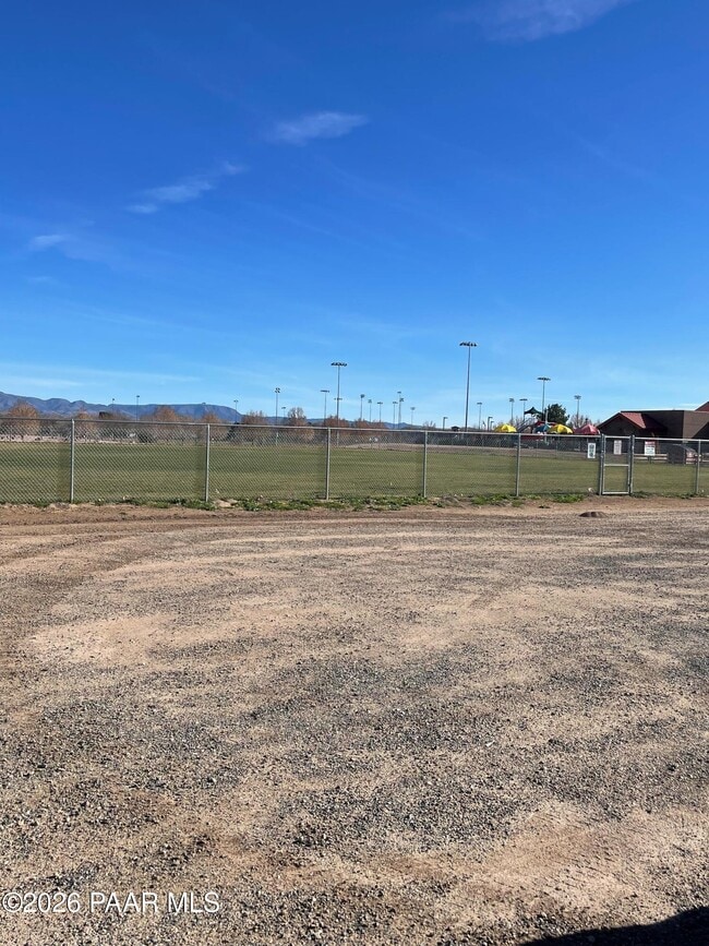 Building Photo - 1118 Helsing Rd