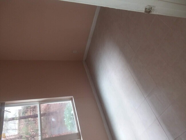 Building Photo - 7104 Fairington Village Dr