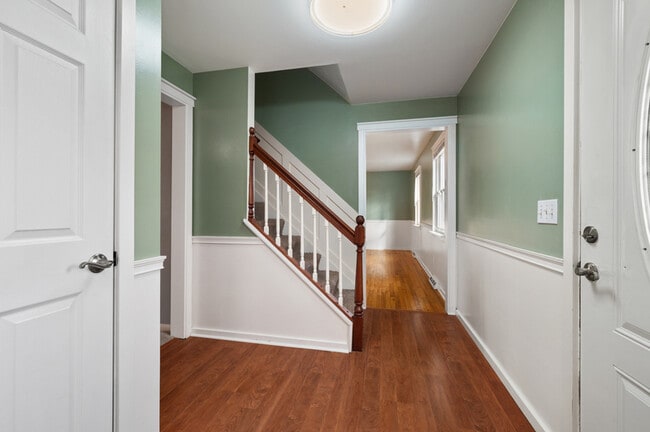 Building Photo - 108 Kings Point Rd