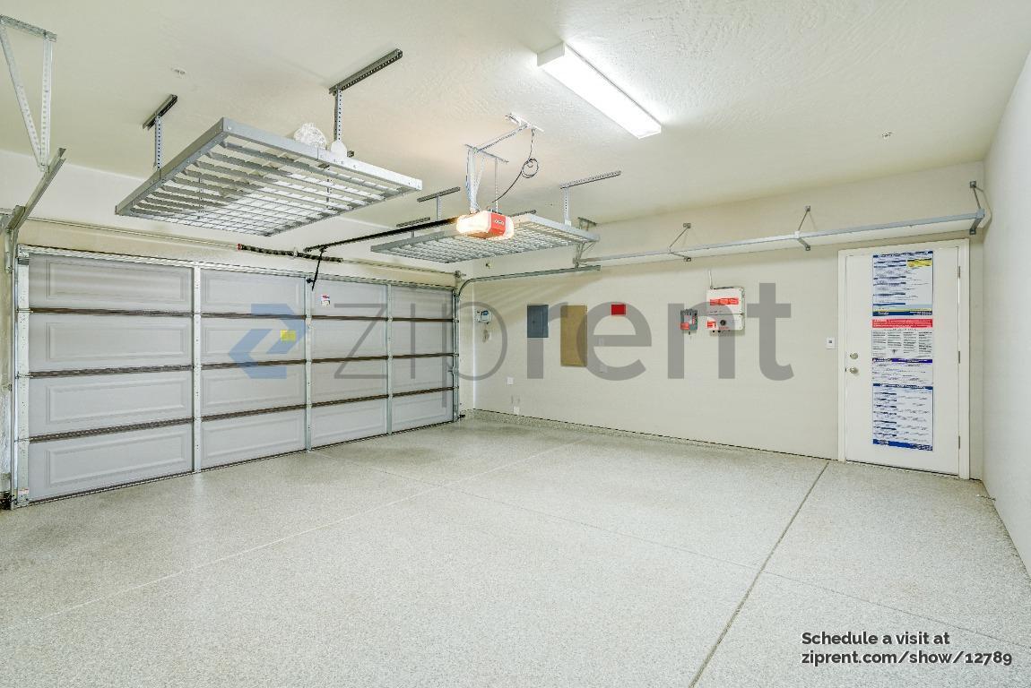 Building Photo - 1350 E Via Sentieri Dr