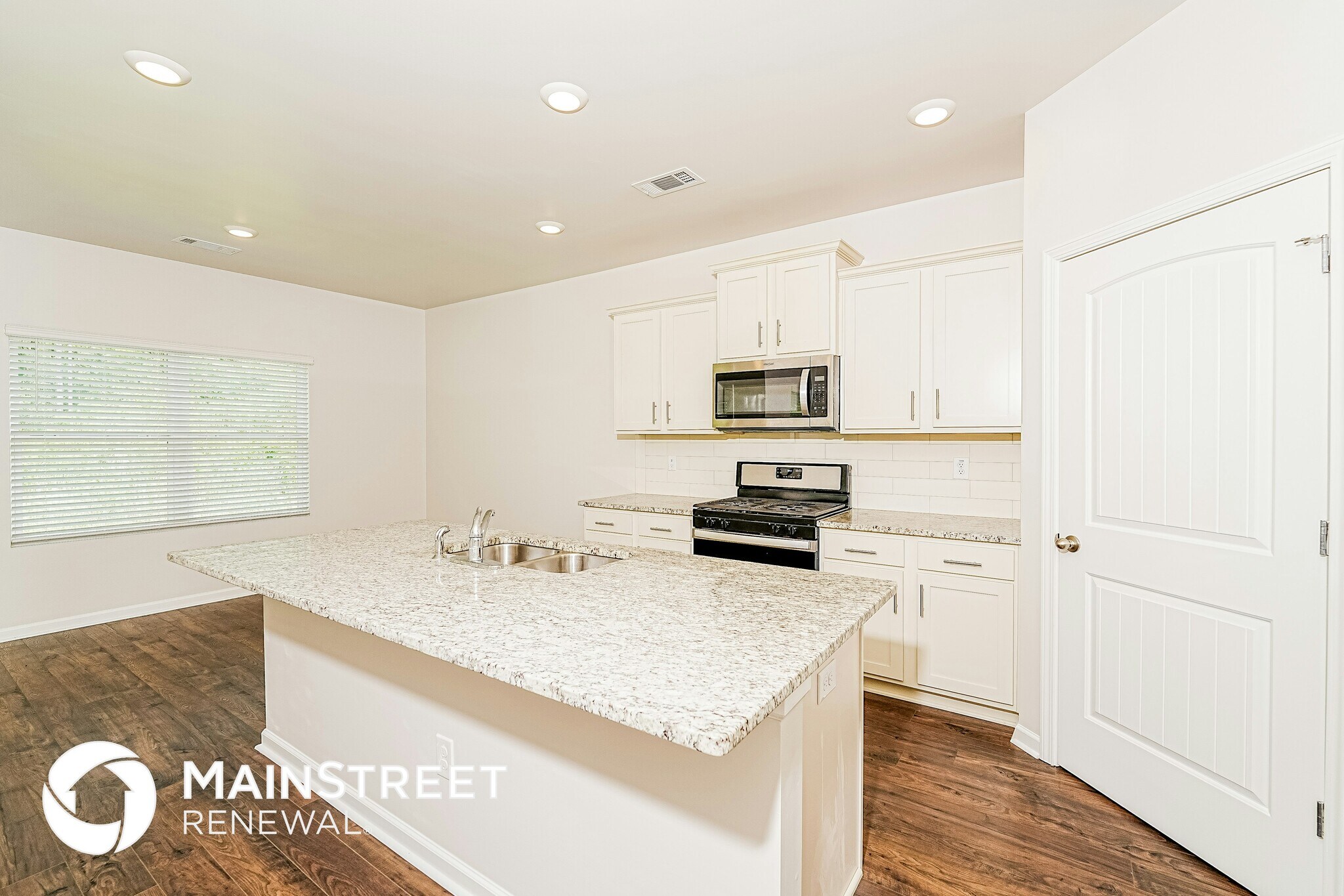 Building Photo - 282 Chelsea Park Rd