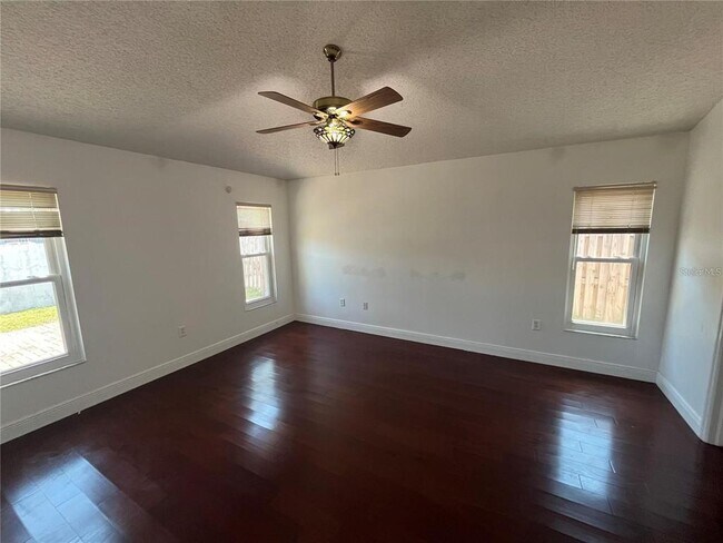 Building Photo - 8908 Southbay Dr