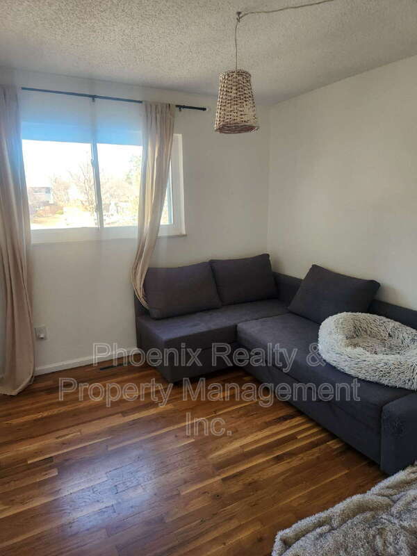 Building Photo - 1809 S Pratt Pkwy