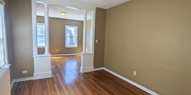 Primary Photo - 395 Livingston Ave