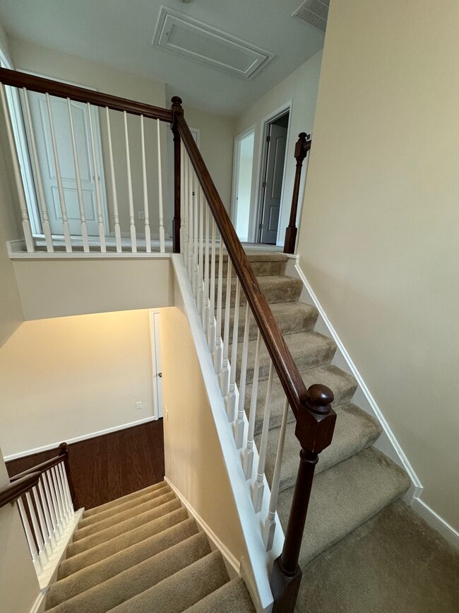 Building Photo - 6901 Swanhaven Dr