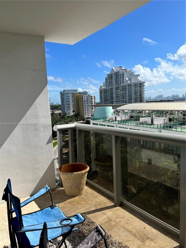 Building Photo - 6039 Collins Ave