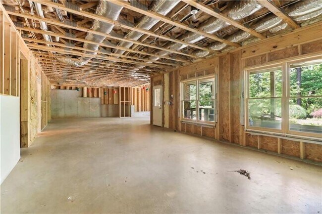 Building Photo - 211 Mount Vernon Hwy