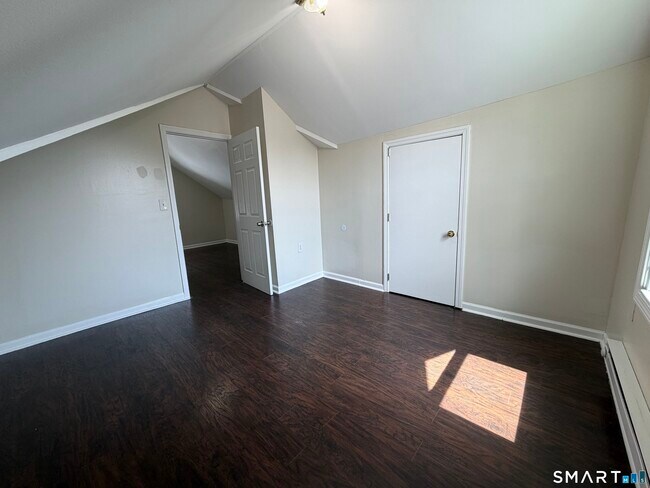 Building Photo - 306 Judson Pl