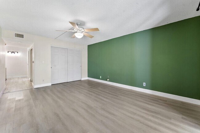 Building Photo - 5800 Camino Del Sol