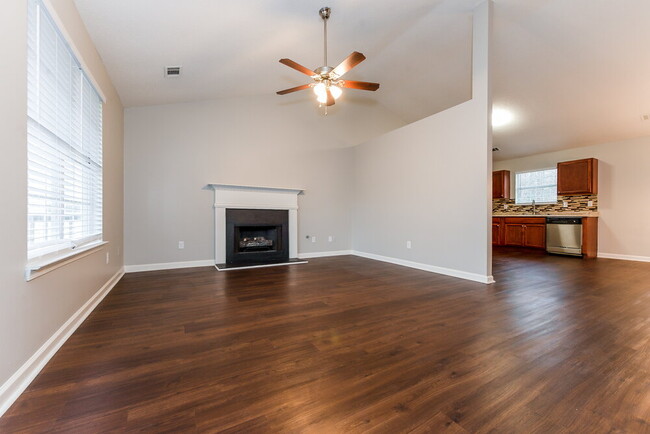 Building Photo - 338 Brookside Dr