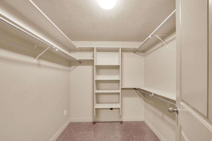 Building Photo - 4827 Boulder Meadow Dr