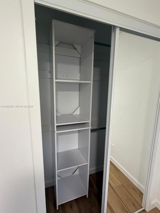 Building Photo - 238 SE 3rd St