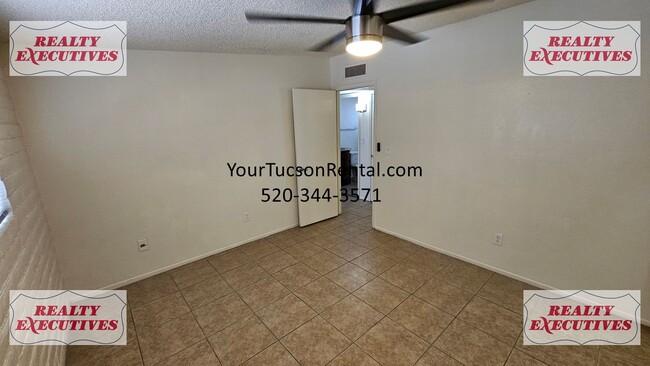 Building Photo - Country Club & Fort Lowell area - 2 Beds 1...