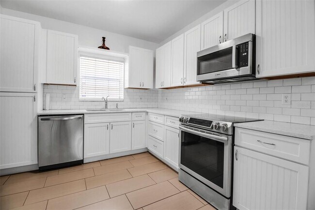 Building Photo - 508 Howard Ct