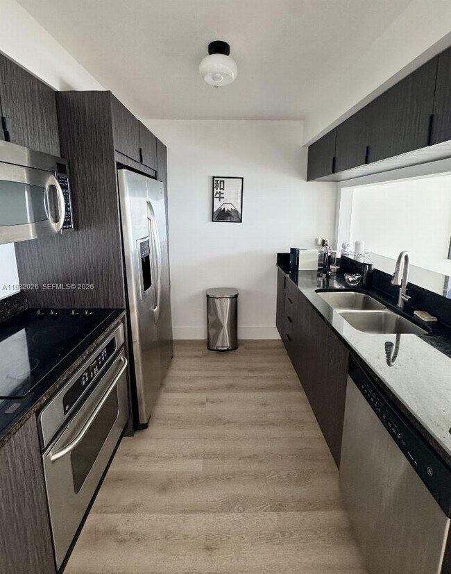 Building Photo - 31 SE 5th St