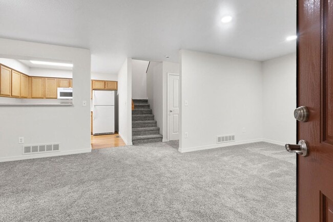 Building Photo - Spacious 2 Bedroom, 2.5 Bath Townhome in Desirable South Fort Collins