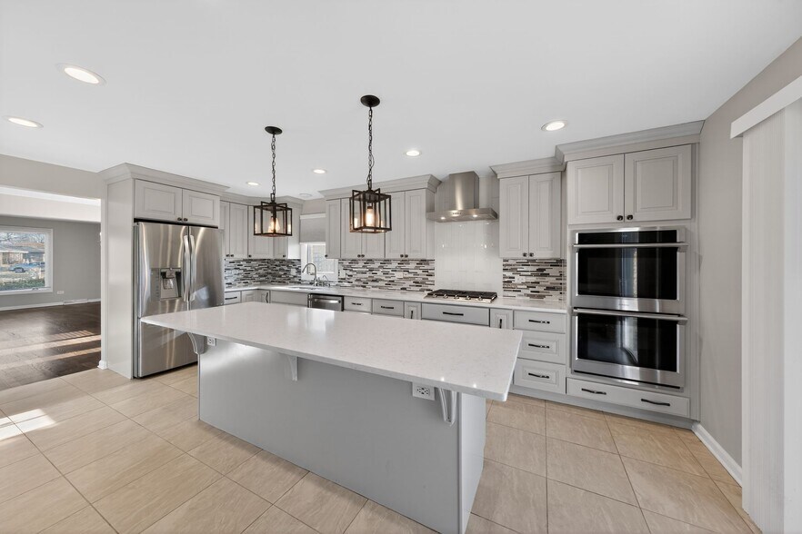 Building Photo - 15334 Larkspur Ln