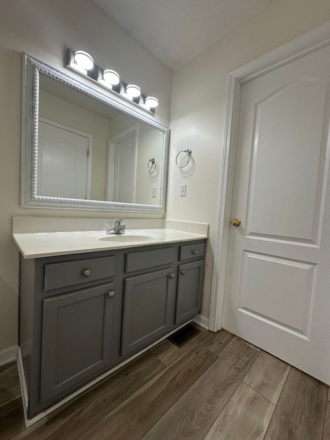 Building Photo - Beautiful 3 BR Home! Fresh Paint, 2-Car Garage, Fenced Backyard, New Flooring and All Electric!