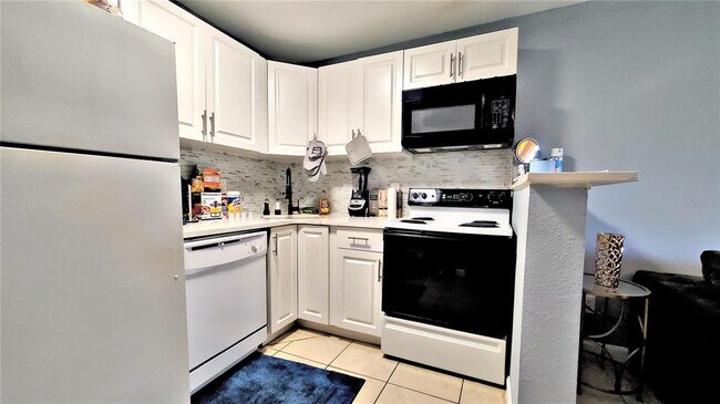 Building Photo - 4772 Walden Cir