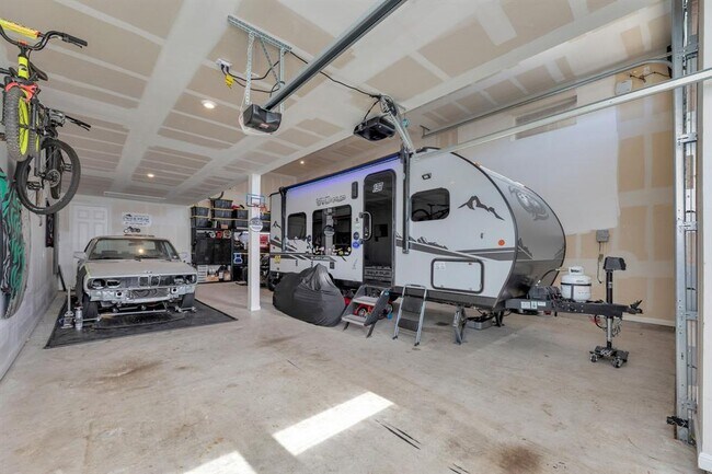 Building Photo - 20704 John Gill Dr