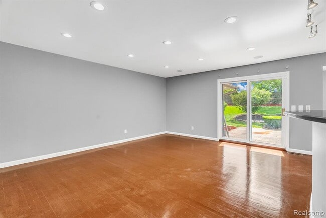 Building Photo - 36939 Heatherton Dr