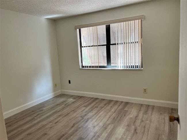 Building Photo - 12304 NW 11th Ct
