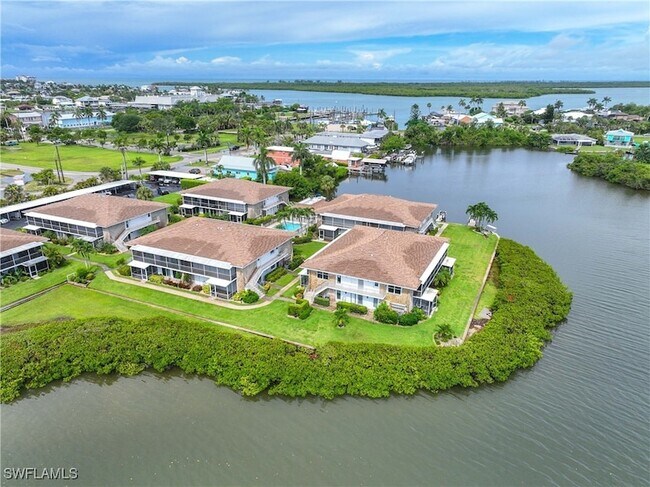 Building Photo - 330 Kon Tiki Dr