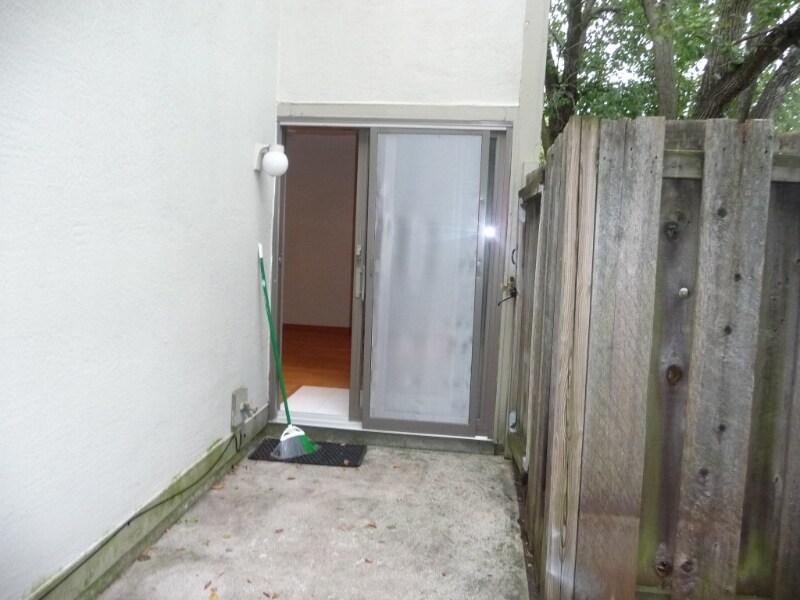 Building Photo - 1094 Merrimar Cir S
